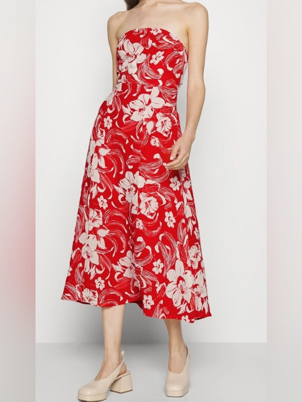 NWOT Faithfulk The Brand Dress Size 4 Color Red